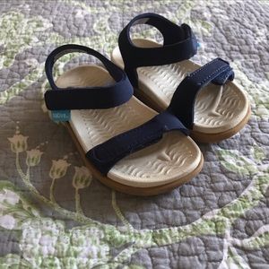 Native Charley Sandals, Size 7, Unisex